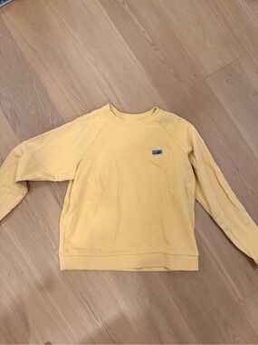 Yellow crewneck Patagonia